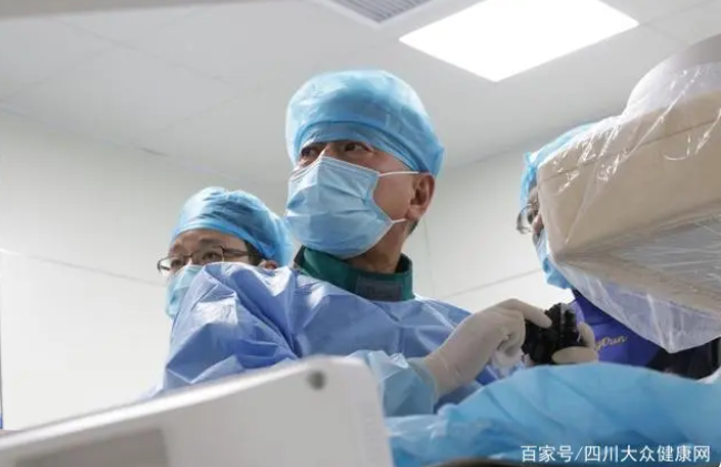 四川大众健康网|男子胆管结石反复发作，9年4次胆道手术，关键时刻ERCP来救命！